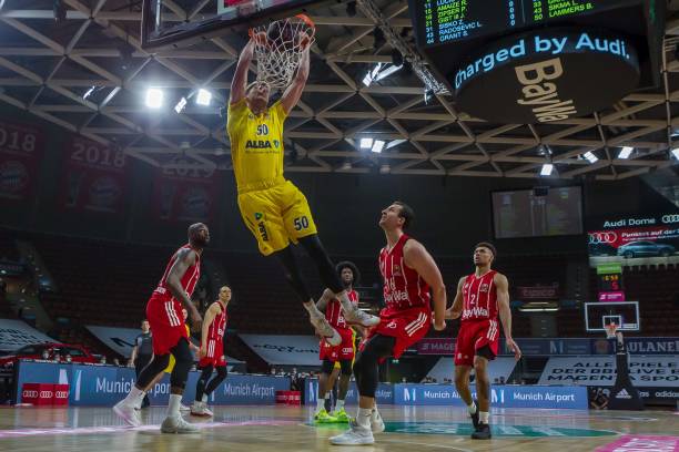 国足要实现 国足要实现